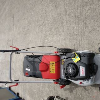 百利通自走草坪機，自動風門油門